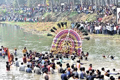 Jaggannathota Prabhala Theertham in Konasema district on Friday.
