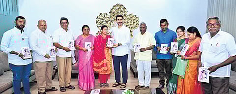 HRD Minister Nara Lokesh unveils the novel ‘Cheyi Veedani Chelimi’ authored by Chintakrindi Saijyothi in Mangalagiri.