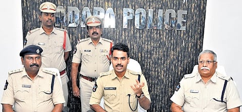 Kadapa Police have busted a major cyber fraud racket involving a â?oDigital Arrestâ? syndicate that was operating across states through mule accounts and cryptocurrency laundering.
