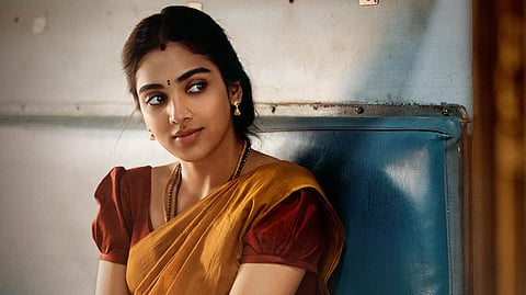 Satvika Veeravalli's look from Dulquer Salmaan’s Aakasamlo Oka Tara