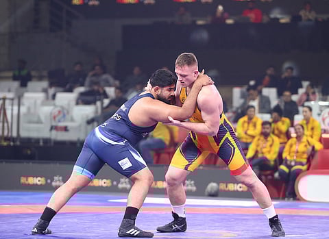 Robert Baran in action (R)