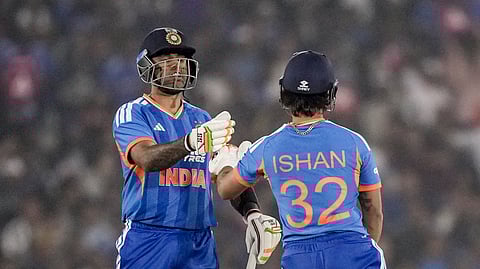Suryakumar Yadav and Ishan Kishan during the second T20I between India and New Zealand. (Photo | PTI)