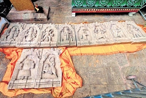 Drama near Srimandir over Dasavatar idols installation