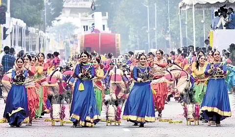 A cultural performance by students of the Kamarajar Government Girls Higher Secondary School, Ambattur, marking the 77th Republic Day fete held at the Labour Statue in Chennai on Monday