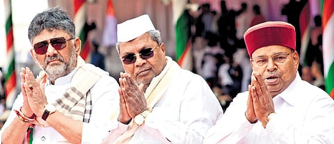 Deputy Chief Minister DK Shivakumar, Chief Minister Siddaramaiah, and
Governor Thaawarchand Gehlot attend the 77th Republic Day celebrations at Field Marshal Sam Manekshaw Parade Ground in Bengaluru on Monday
