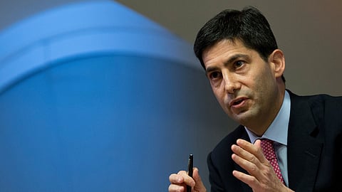 Kevin Warsh speaks to the media about his report on transparency at the Bank of England, in London, Dec., 11, 2014.