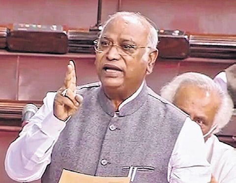 Economic Survey’s RTI mention plan to ‘murder’ it like MGNREGA: Kharge