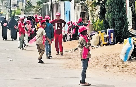 Children seen campaigning in Karimnagar municipal polls, violating laws