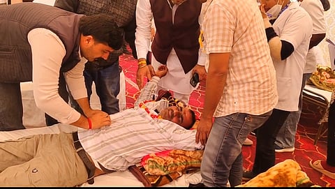 On Wednesday, the health of over a dozen protestors deteriorated, raising serious concerns for the state administration.