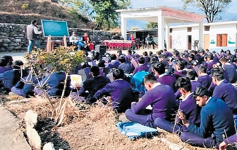 Manvendra Singh Negi has transformed from a poverty-stricken student who couldn’t afford shoes into the founder of a community radio station that serves as a lifeline for over 2,00,000 people.