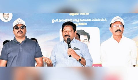 Social Welfare Minister Dr Dola Sree Bala Veeranjaneya Swamy unveiled the festival promo.