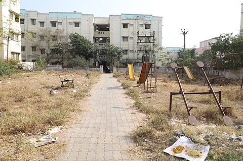 At the Anbu Nagar TNUHDB campus near Malumichampatti, residents complained that the childrens park has been left abandoned.