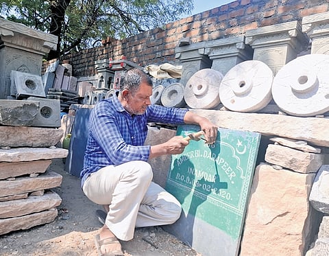 A resident of Vijayapura, Aziz studied only up to Class 7 before joining the family trade at a young age.