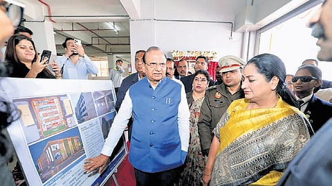 CM Rekha Gupta and L-G Vinay Kumar Saxena at the inauguration.