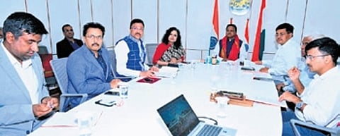 CM Mohan Charan Majhi chairing a meeting on Ratna Bhandar inventory in Lok Seva Bhawan.