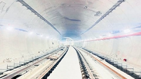 The automatic emergency lighting system installed in Tunnel-7.