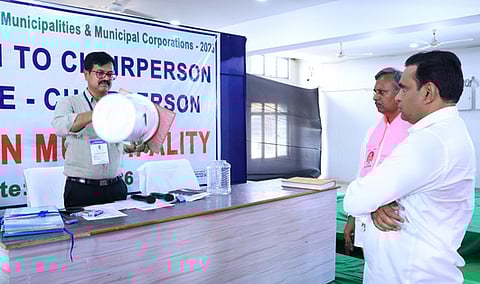 In the Jangaon Municipality, the ruling Congress party captured the chairperson, K Balamani, and vice-chairperson, P Parvathalu through the draw on.