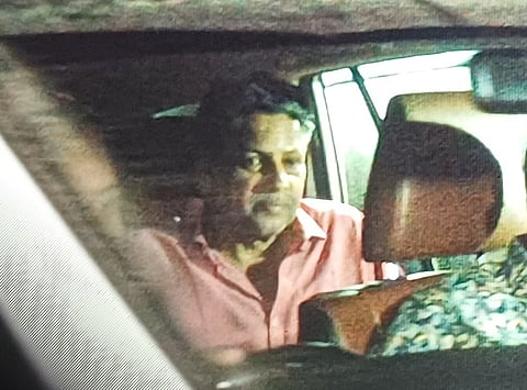 Sabarimala thantri Kandararu Rajeevaru leaving the Central Jail in Thiruvananthapuram on Wednesday after getting bail in the gold theft cases