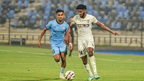 Irfan Yadwad (R) in action against Mumbai City FC on Friday