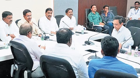 Chaired by ministers Narayana, Payyavula Keshav, Nadendla Manohar, Bala Veeranjaneya Swamy, BC Janardhan Reddy, and Y Sathya Kumar Yadav, the committee met at the Secretariat’s second block.