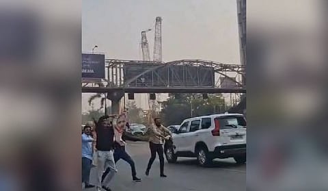 A group of BJP supporters staged a protest at Mulund toll naka and raised slogans against him.