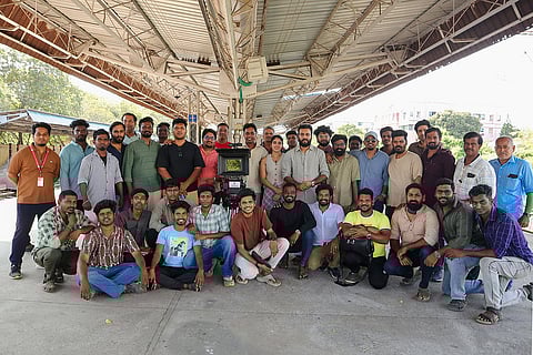 Pari Elavazhagan with cast and crew of the film