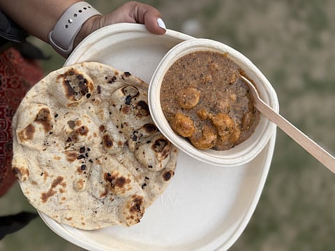 Takke paise with tandoori roti