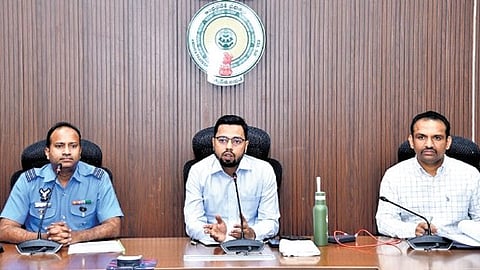 Joint Collector Ashutosh Srivastava announced that this rally is a significant opportunity for youth from both states. A preparatory meeting was held at the Collector's office to review arrangements.