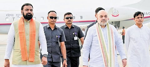 Amit Shah being welcomed by Bihar Deputy CM Samrat Choudhary.