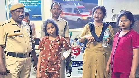 Swift Action by Railway Staff ensures Safety of Minor Girl who fell from Train.