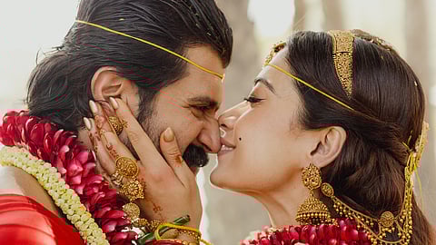 Rashmika Mandanna plants a kiss on Vijay Deverakonda's nose