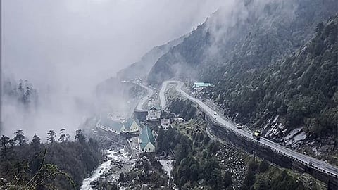 Flight is available from Bengaluru to Lucknow and from Lucknow, 180 km by road to Nepalgunj with overnight stay.