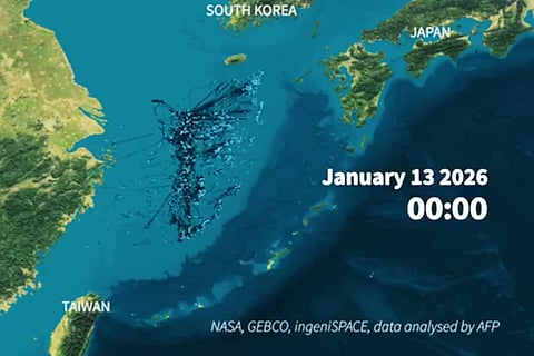 A map of the East China Sea showing geometric formations of around 1,000 Chinese fishing vessels in early January