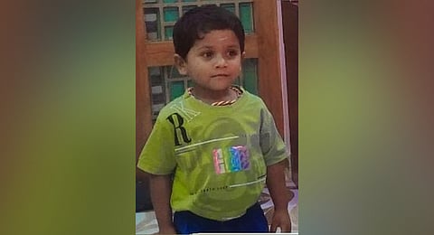 A 4.5-year-old boy died near Thuraiyur on Saturday after allegedly not receiving timely treatment at the Kannanur