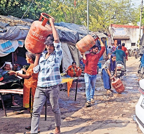 Residents going for refilling cylinders near Jhandewalan
