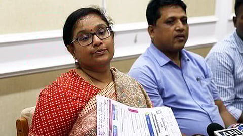 Tamil Nadu Chief Electoral Officer Archana Patnaik addressing a press conference at secretariat.