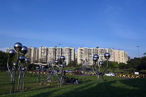 A clear blue sky is seen over AIIMS roundabout on Sunday.