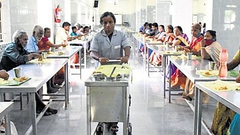 Annadanam being served to devotees at Sri Ranganathaswamy Temple.