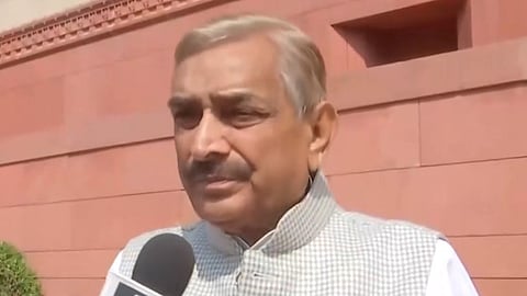 Congress MP Pramod Tiwari stated that the present allocation of Rs 5 crore per MP each year is “quite less” and should be raised to at least Rs 20 crore, alongside making MPLADS works GST-free.