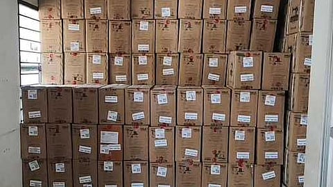 BJP and alliance parties thronged a container vehicle loaded with sewing machines arrived Kanniyakumari district collectorate premises on Monday