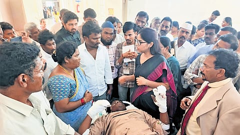 Andhra Pradesh Health Minister Satya Kumar Yadav interacting with the kin of the victims injured in the Markapuram bus accident
