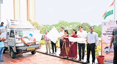 Mayor Sulochana Das launching the dog vaccination drive in presence of BMC officials on Monday
