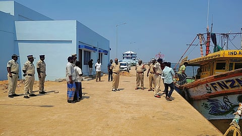 Nellore Special Task Force patrolling boat Police seized a Tamilnadu fishing boat on the sea, later the boat along with TN fishermen brought to Juvvaladinne fishing harbour in Nellore District for further investigation.