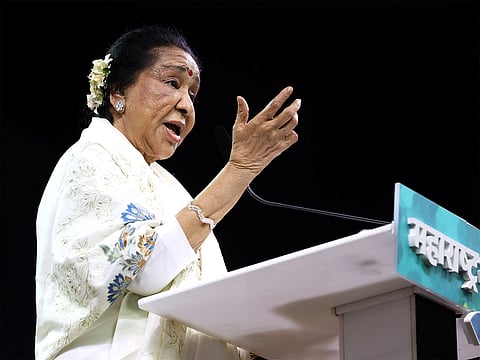 Final rites of the legendary playback singer Asha Bhosle are scheduled to take place at Shivaji Park at 4 pm today, with full state honours.