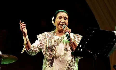 Taking to twitter Chief Minister N Chandrababu Naidu said, “Deeply saddened to learn of the passing of veteran singer Asha Bhosle Ji.