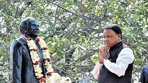 CM Mohan Charan Majhi paying tribute to Ambedkar in Keonjhar.