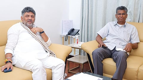 DCM DK Shivakumar and PWD Minister Satish Jarkiholi hold talks on the city’s traffic woes at Kumara Park on Friday.