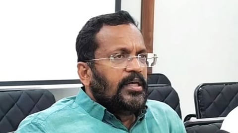 Speaking at a press conference, Rajan said he had personally inspected the site and found that what appeared in circulated visuals as “cracks” were actually pencil markings made by engineers during inspection work.