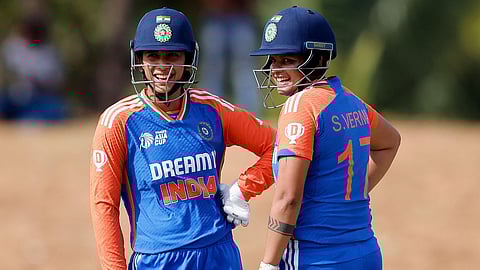 Smriti Mandhana (L) and Shafali Verma (R).