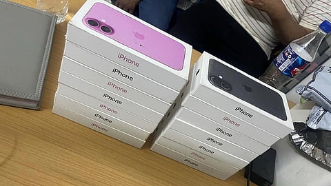 As per the application, all consignments were marked as “delivered”; however, no such delivery was actually received by the complainant.